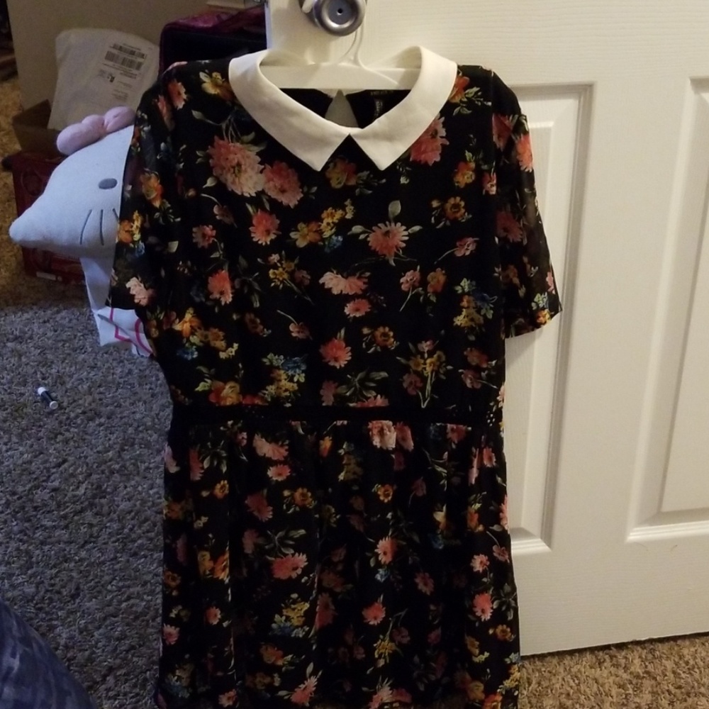 Forever 21, Peter pan collar dress